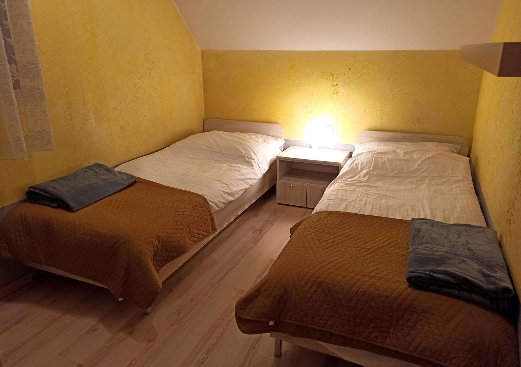 Apartaments Gory Niedzica Zamek Exterior foto