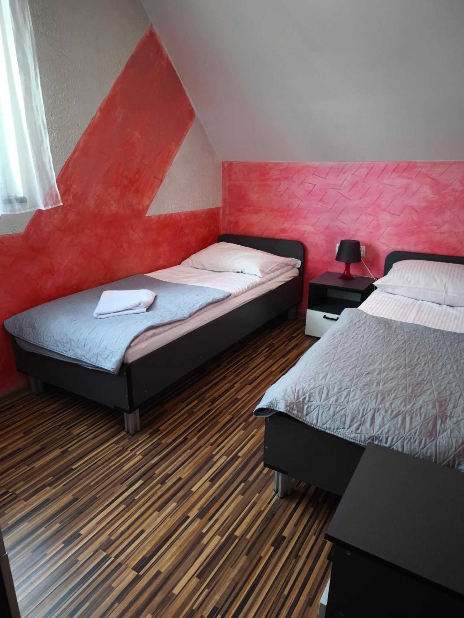 Apartaments Gory Niedzica Zamek Exterior foto